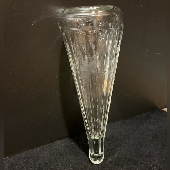 Vintage Automobile Limousine Etched Glass Bud Vase - Picture 4 of 15